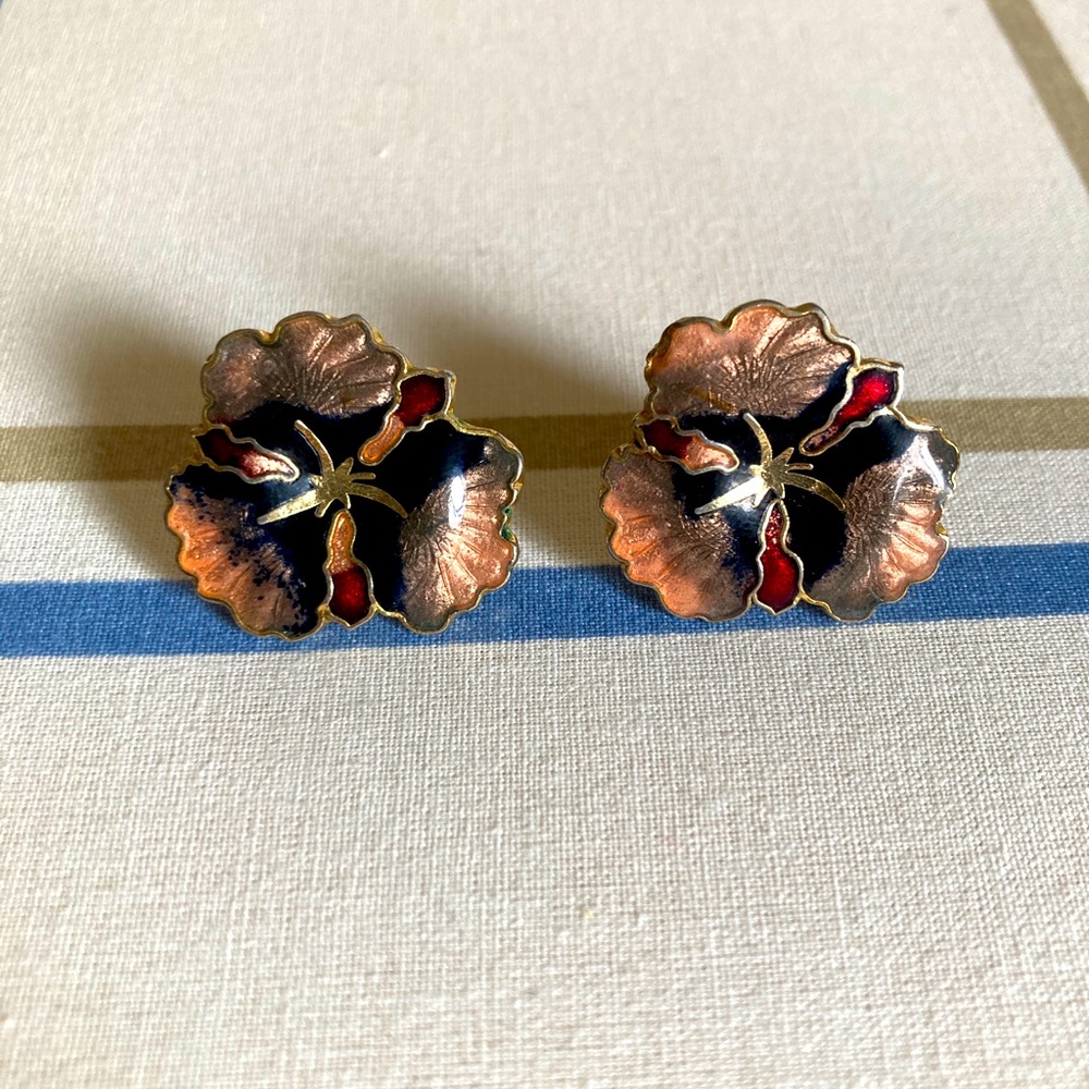 Vintage Enamel Pansy Stud earrings